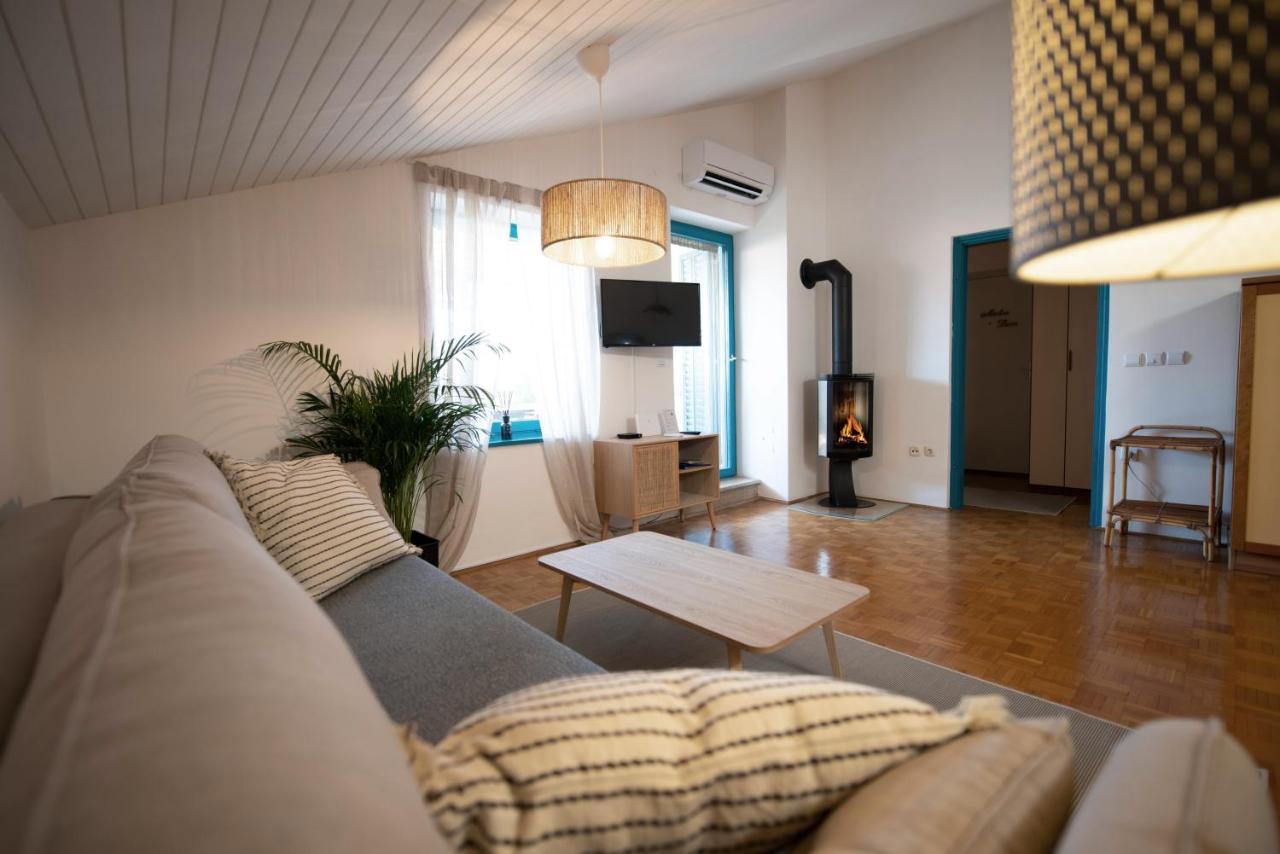 Modra Luna- Apartment With Terrace Изола Экстерьер фото